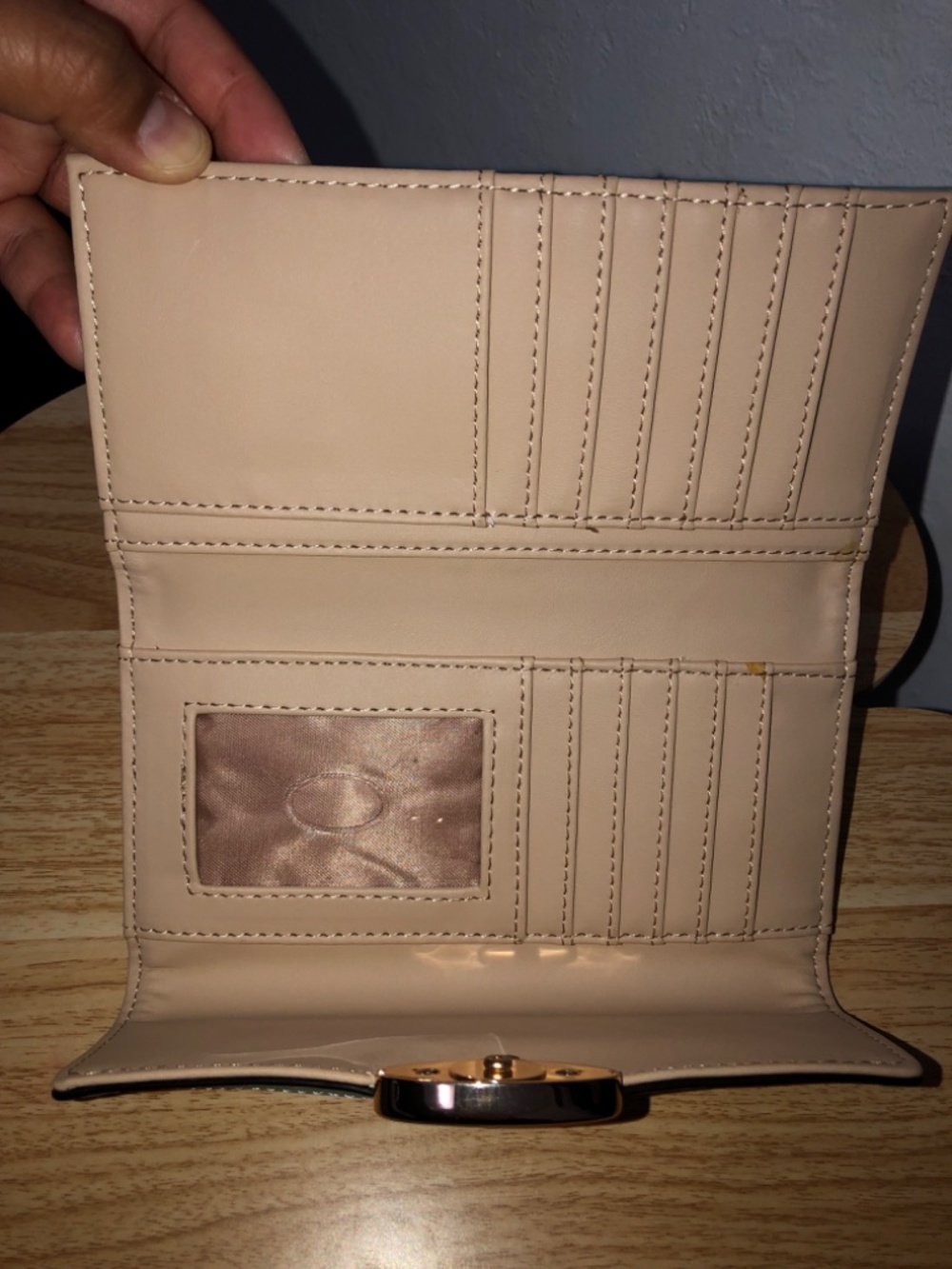 GUESS Woman Wallet - Picture 4 of 7